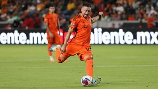 Hector Herrera respectful of former club as Houston Dynamo reignite rivalry with Pachuca (Houston Dynamo). Photo by Thomas Shea | USA TODAY Sports